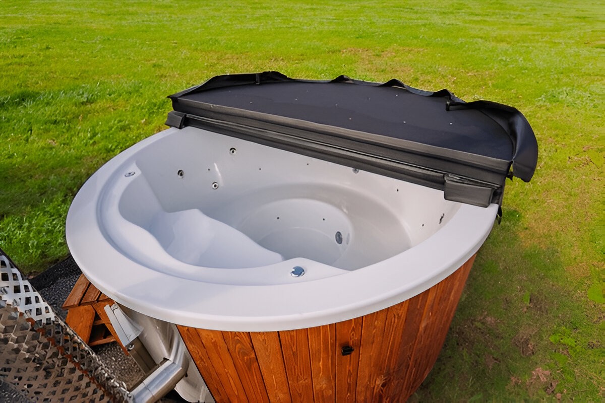 Top Benefits of a Rounded Hot Tub Cover