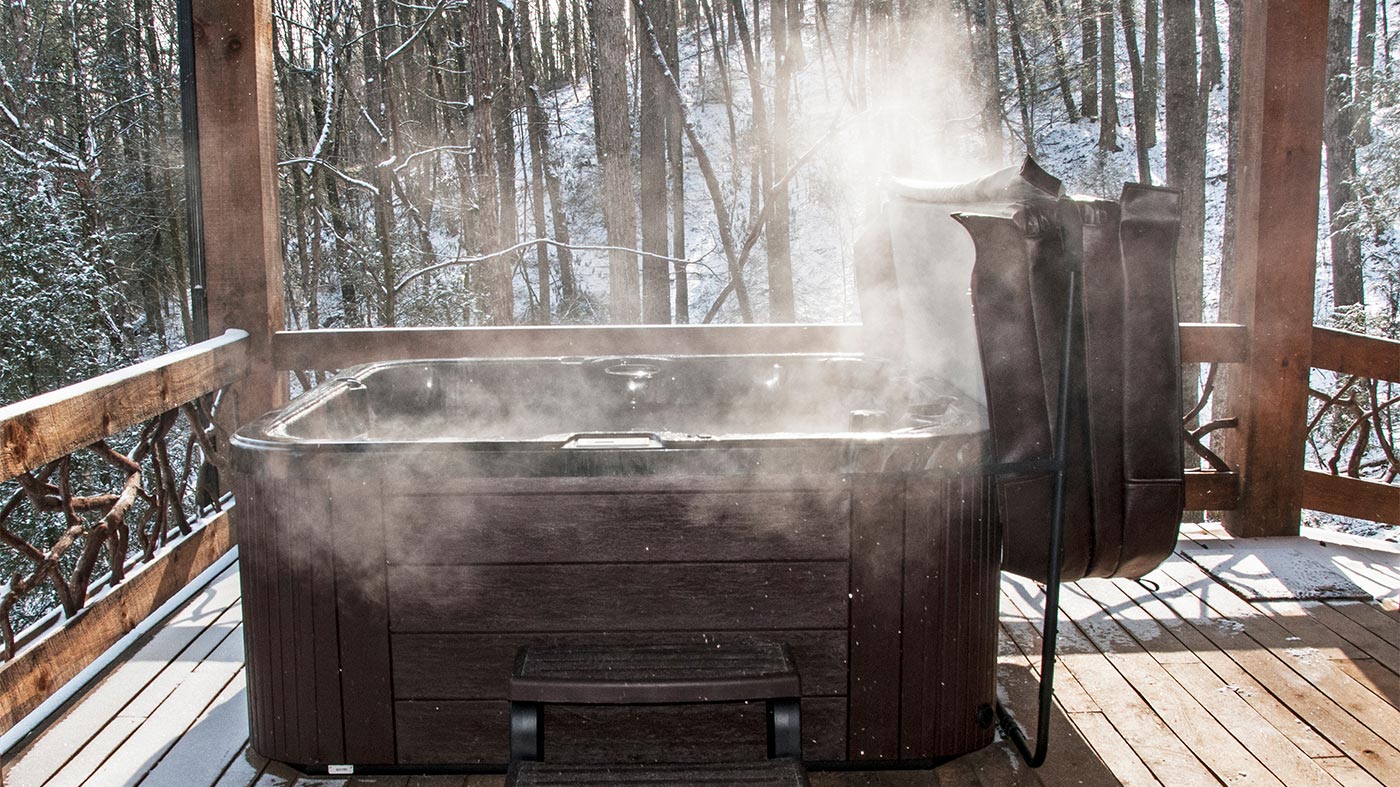 replacing-your-hot-tub-cover.jpg